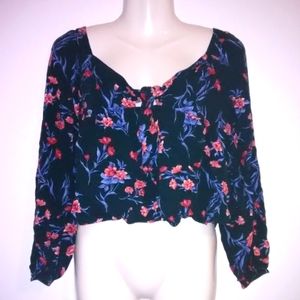 Green floral Long Sleeve crop top size medium